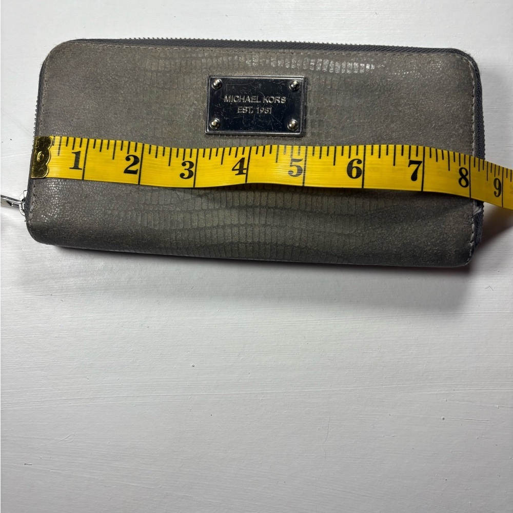 Michael Kors Lizard-Embossed Leather Wallet - Picture 6 of 6